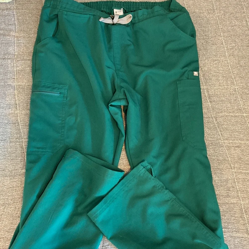 FIGS - Picture 2 of 3